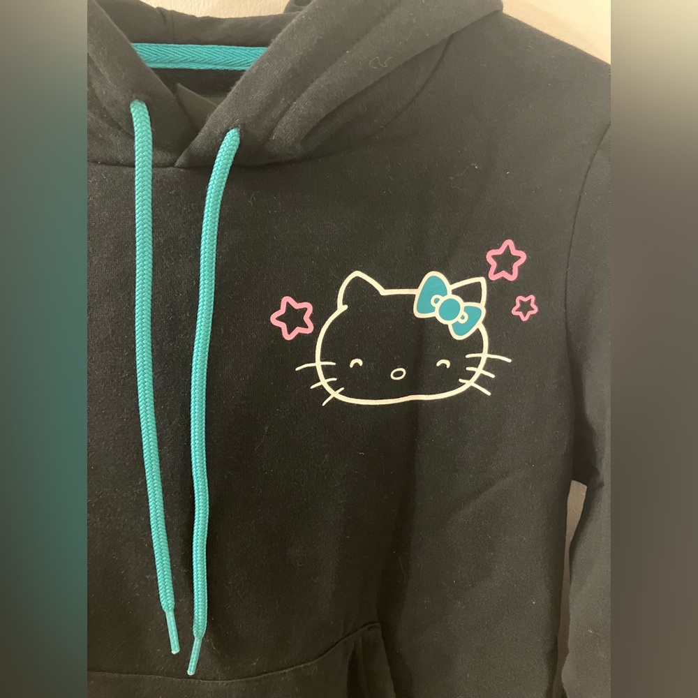CONVERSE x HELLO KITTY collab hooded sweatshirt women’s medium - Picture 2 of 10